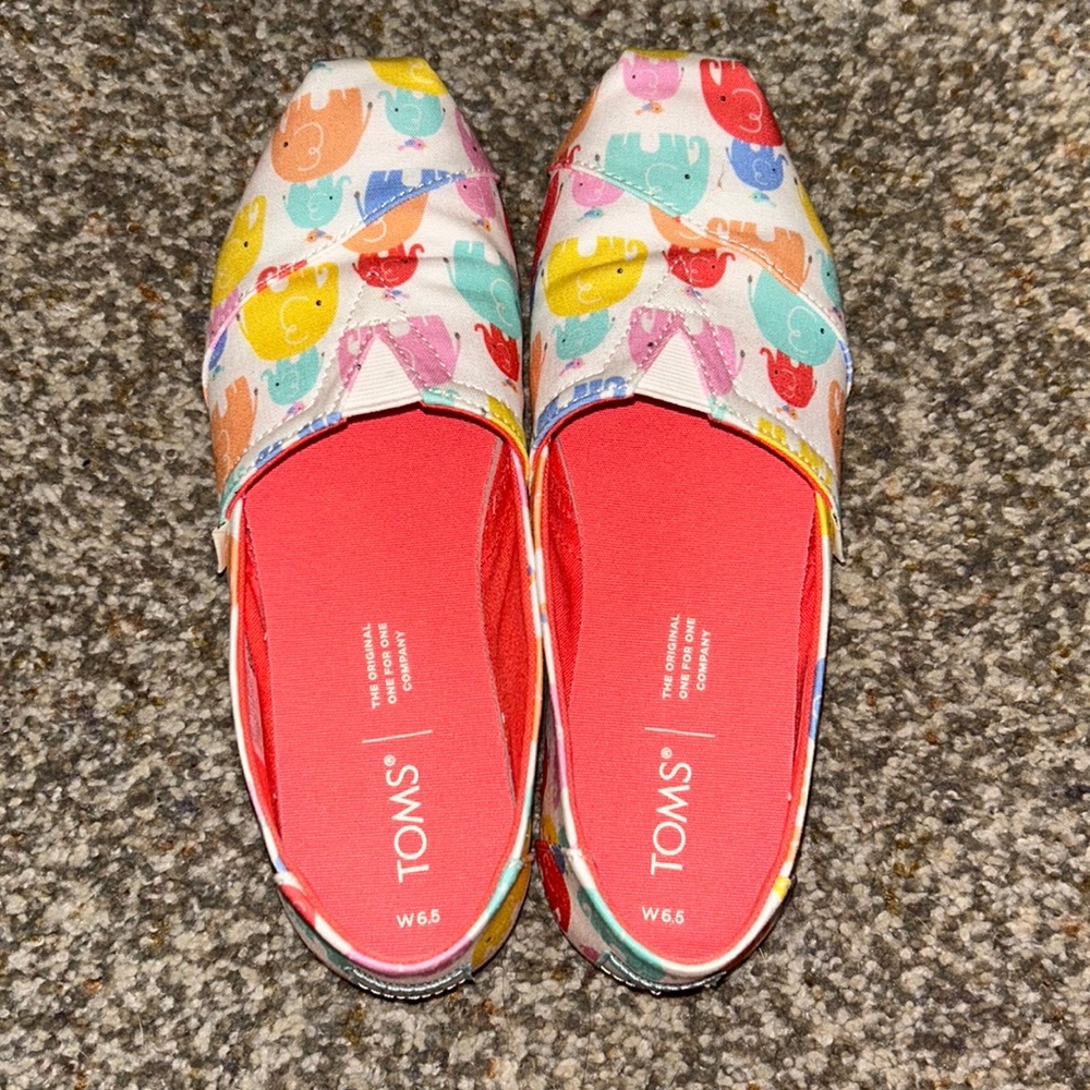 Size 6.5 Elephant Toms Slip-On